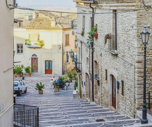 לינה וארוחת בוקר Agora Biccari